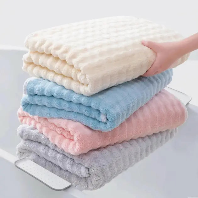 Oversized Bubble Fleece Bath Towel